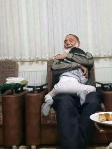 أجدادي وعمي وصحبتي