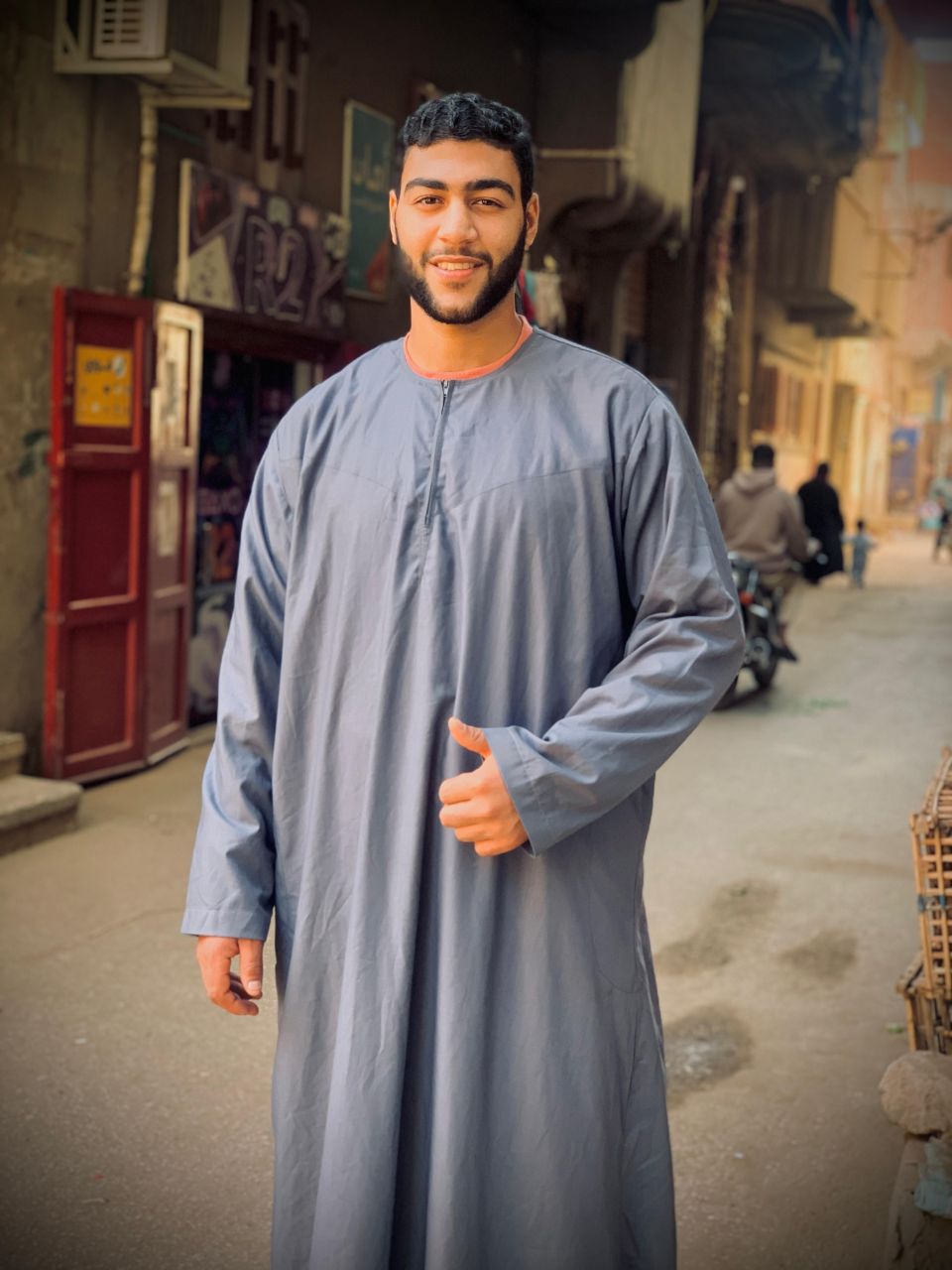 صدقه جاريه عني محدش ضامن عمره